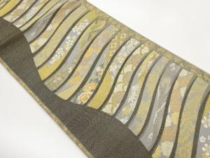 草花に変わり横縞模様織出し袋帯